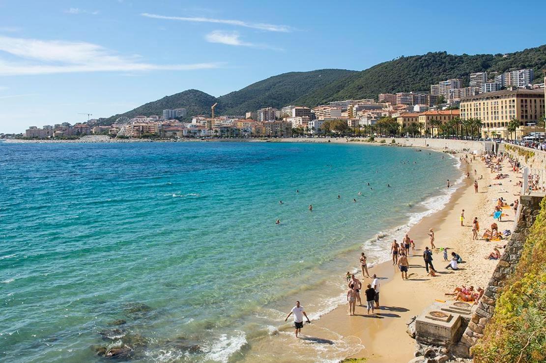 Grand Studio Rue Pietonne Ajaccio Ajaccio  Bagian luar foto
